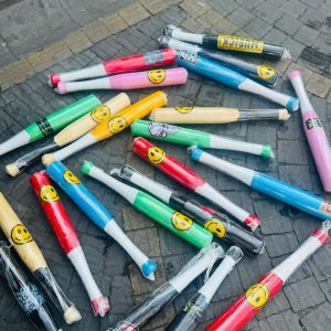 چوب بیسبال 40 سانتی رنگ و استیکر به صورت تصادفی ارسال میشود
