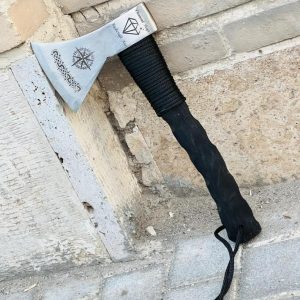 تبر جوکر کوله ای زنجان تیغه فولادی و قوی طول کار 40 سانت براق ، دسته چوبی ، رنگ دسته رندوم