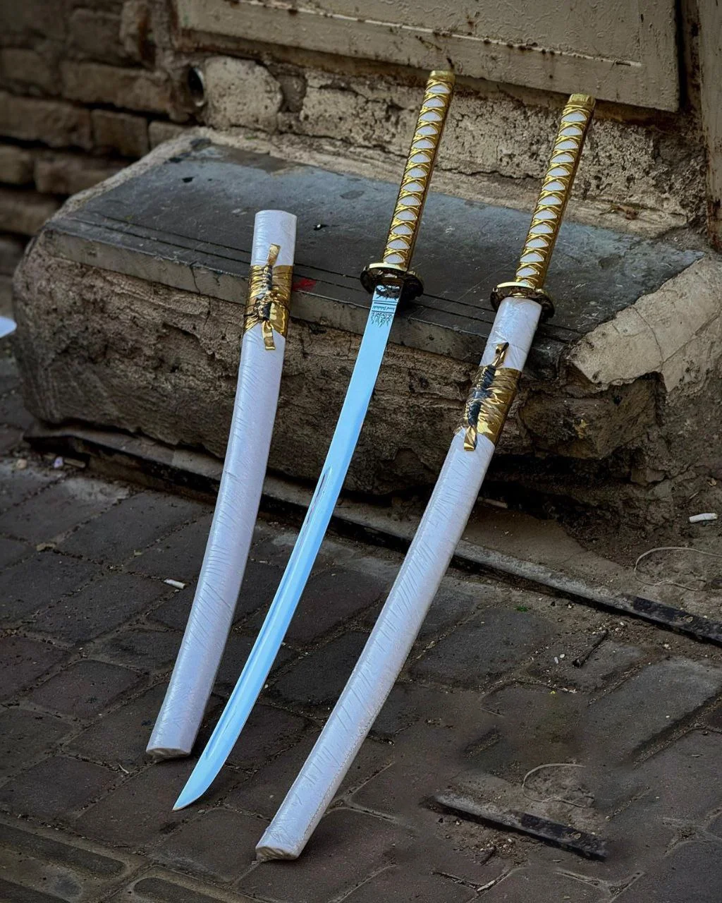 شمشیر کاتانا گلد با کیفیت بسیار بالا metal