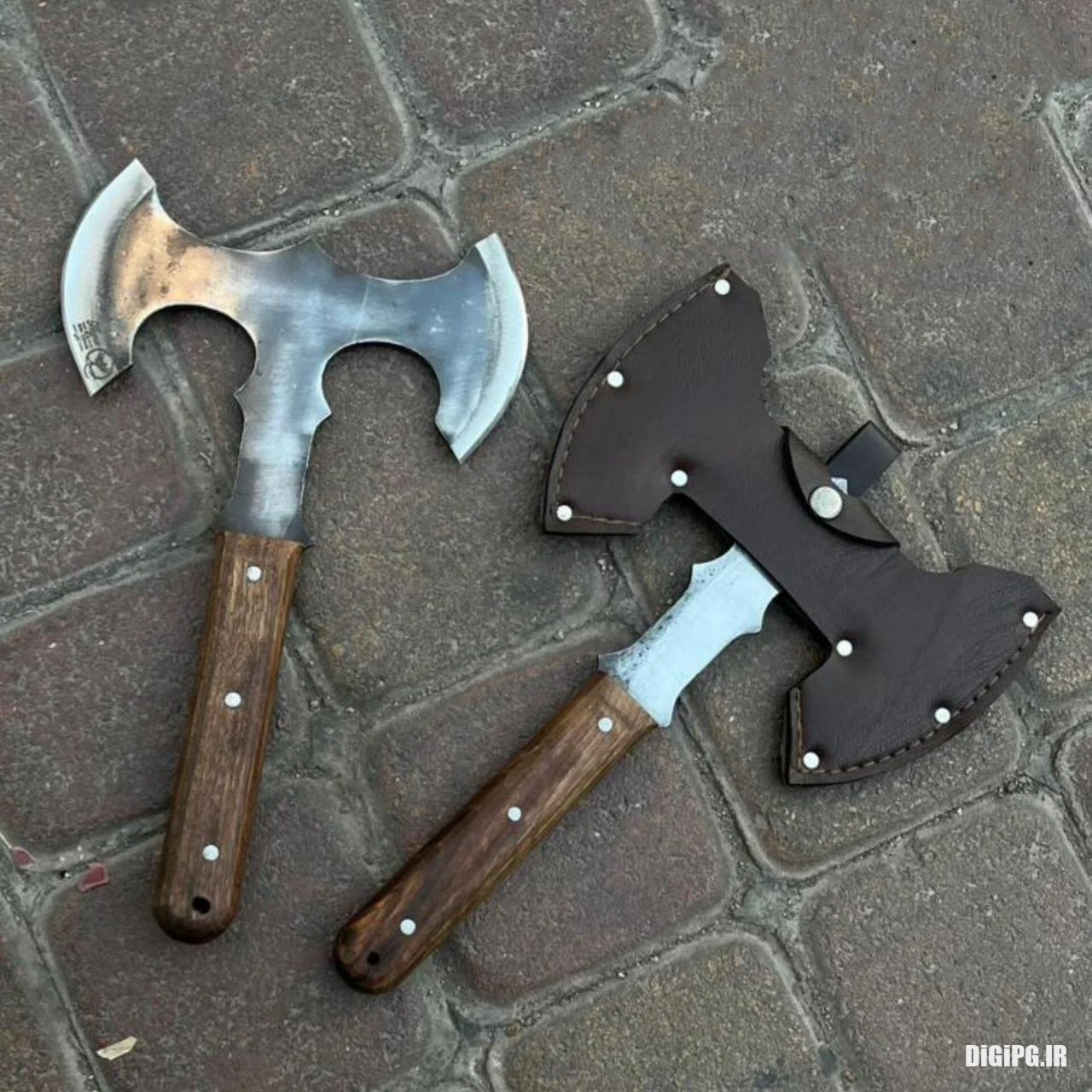 تبر دوکله سایز کوله پشتی ساخت زنجان با غلاف