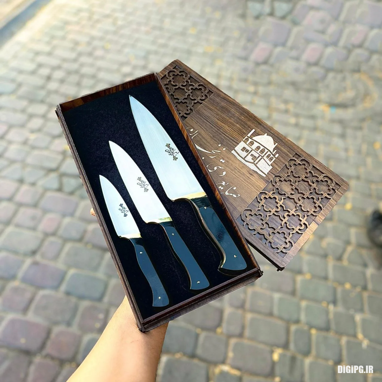 ست چاقو آشپزخانه ضد زنگ دسته فیبر باربند برنجی با جعبه (۳پارچه)