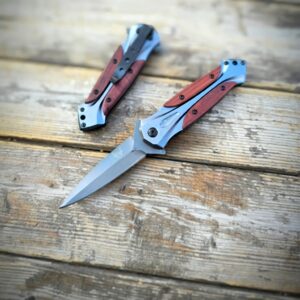 چاقوی تاشو مدل Benchmade با مکانیزم لاینر و کیفیت ساخت بالا